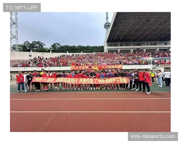 广州队新援首秀惊艳全场,球迷期待其未来表现