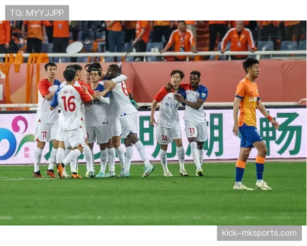 德甲新势力崭露头角，劲旅连胜成争冠热门